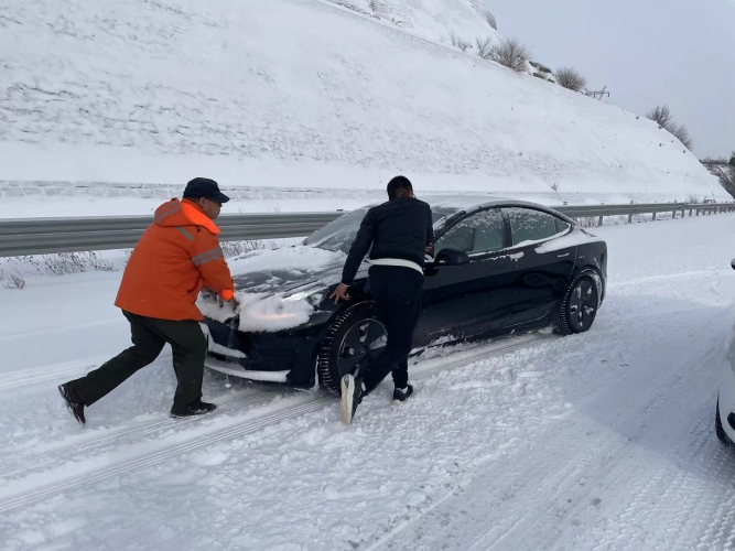 除雪道路救援