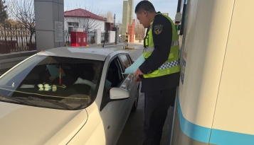 宣大分公司深井收费站开展“世界水日·中国水周”主题宣传活动